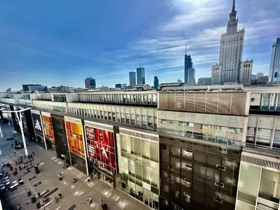 Widok na miasto Warszawa z tego apartamentu