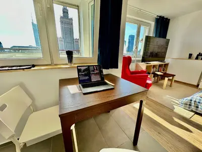 Telewizja i/lub zestaw kina domowego w obiekcie SAWA 4 metro fast WiFi 1 Gbs 70TV Netflix HBO Disney