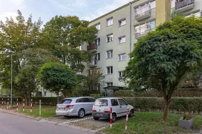Budynek, w którym mieści się apartament
