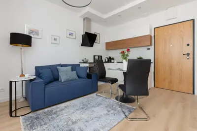 Telewizja i/lub zestaw kina domowego w obiekcie Warszawa Śródmieście Bonifraterska Apartments by Noclegi Renters