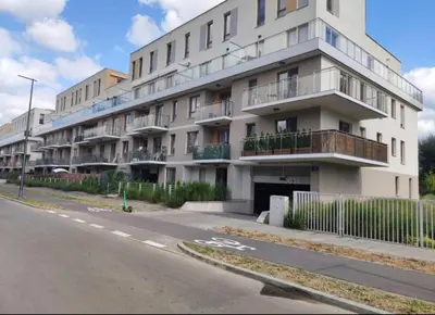 Budynek, w którym mieści się apartament