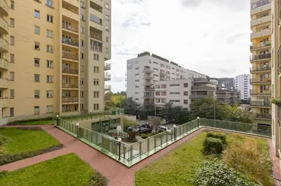 Budynek, w którym mieści się apartament