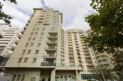 Budynek, w którym mieści się apartament