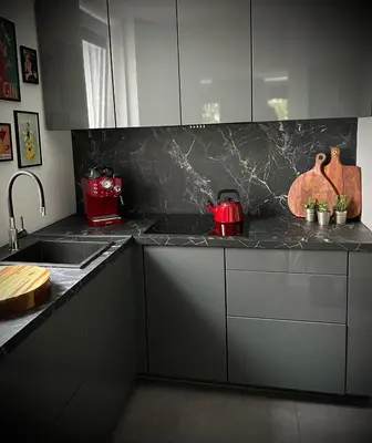 Kuchnia lub aneks kuchenny w obiekcie Metro Trocka Apartment