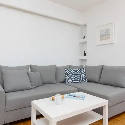 Spacious Apartment Pałac Jana III Wilanów by Noclegi Renters