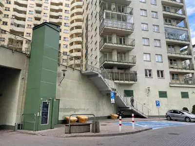 Budynek, w którym mieści się hostel
