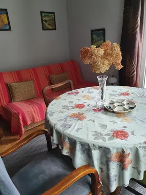 Część wypoczynkowa w obiekcie Stary Mokotów blisko metra Nie ma wynajmu długoterminowego najdłuższy to 2 tygodnie