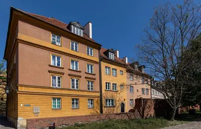 Budynek, w którym mieści się apartament