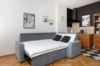 Kuchnia lub aneks kuchenny w obiekcie Warsaw Old Town Fashioned Apartment Rycerska by Noclegi Renters