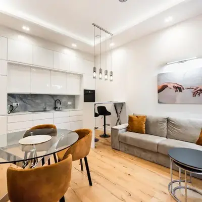 Złota Sophisticated Apartment by BookingHost