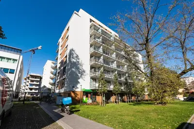 Budynek, w którym mieści się apartament