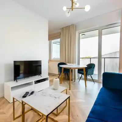 East Side of Warsaw Studio 111 by BookingHost