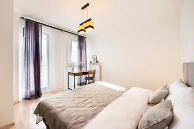 Plan piętra w obiekcie Praga Delightful Apartment by BookingHost