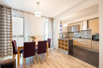 Plan piętra w obiekcie Praga Delightful Apartment by BookingHost
