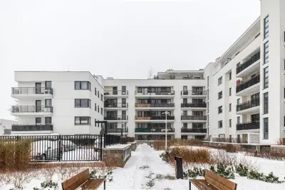 Obiekt ShortStayPoland Bartycka (B105) zimą