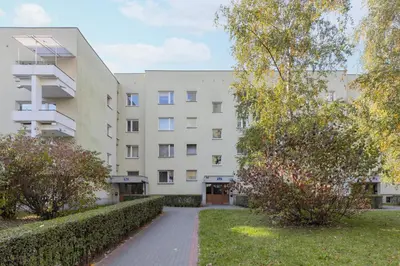 Ogród w obiekcie Warsaw Apartment Dolinka Batuty by Noclegi Renters