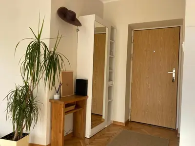 Telewizja i/lub zestaw kina domowego w obiekcie Elegant Apartment - City Center, near Old Town