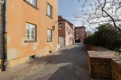 Budynek, w którym mieści się apartament