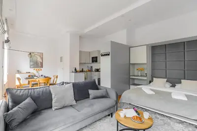 Łóżko lub łóżka w pokoju w obiekcie P&O Serviced Apartments Warecka II