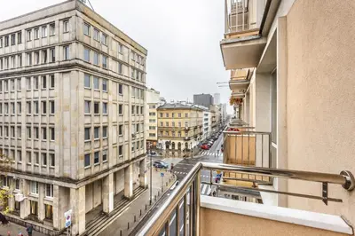 Widok na miasto Warszawa z tego apartamentu