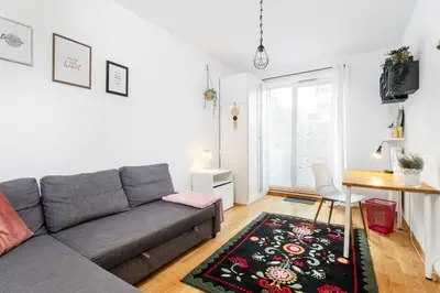 Część wypoczynkowa w obiekcie Modern 2 Bedroom Apartment with Parking Bemowo