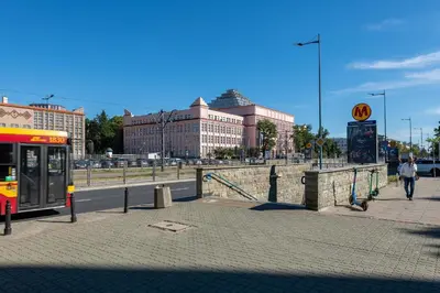 Budynek, w którym mieści się apartament
