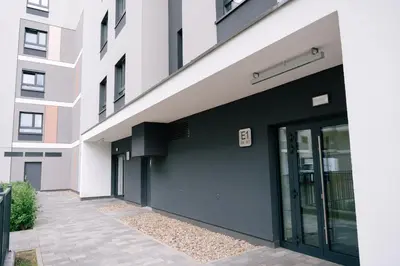 Budynek, w którym mieści się apartament