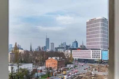 Widok na miasto Warszawa z tego apartamentu
