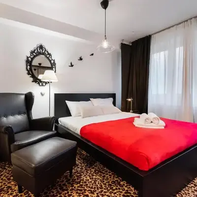 Smolna Romantic 9th Floor Studio by BookingHost