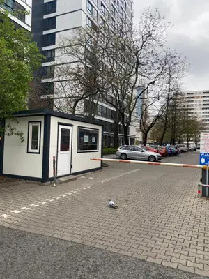 Budynek, w którym mieści się kwatera prywatna