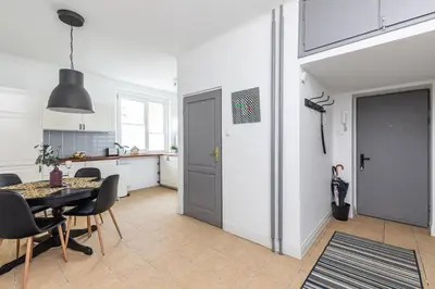 Kuchnia lub aneks kuchenny w obiekcie SuperApart Lewartowskiego 10 - Blisko Muzeum Polin