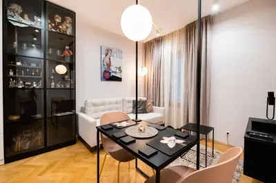 Część wypoczynkowa w obiekcie MOSTOWA Abdank Old Town Apartment by BookingHost