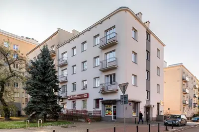 Budynek, w którym mieści się apartament