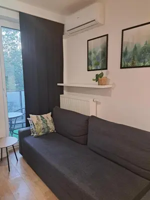 Część wypoczynkowa w obiekcie Chillout Airport Apartment KL33 - air condition & free parking