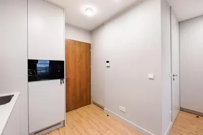 Telewizja i/lub zestaw kina domowego w obiekcie 7th Floor Atelier Praga Studio by BookingHost