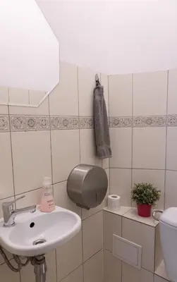 Łazienka w obiekcie ClickTheFlat Aleje Niepodległości Center Apart Rooms