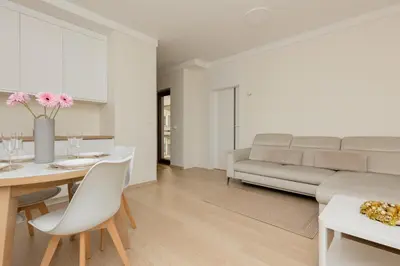 Część wypoczynkowa w obiekcie Warsaw Apartment Woronicza Home Office by Noclegi Renters