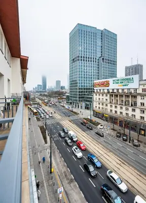 Widok na miasto Warszawa z tego apartamentu