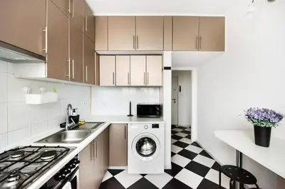 Kuchnia lub aneks kuchenny w obiekcie Superior Metro Centrum Apartment by BookingHost