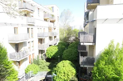 Budynek, w którym mieści się apartament