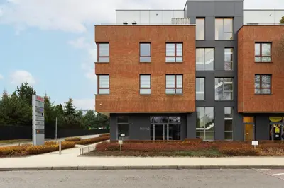 Budynek, w którym mieści się apartament