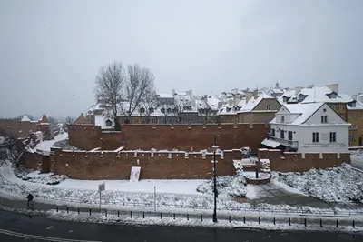 Obiekt Noctis Old Town zimą