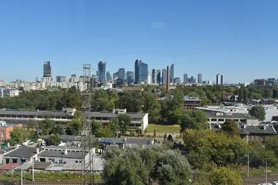 Widok na miasto Warszawa z tego apartamentu