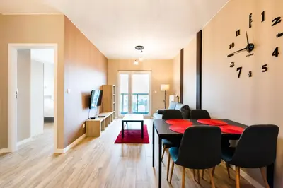 Część wypoczynkowa w obiekcie High Wilanów Elegant Apartment by BookingHost