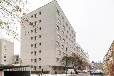 Budynek, w którym mieści się apartament