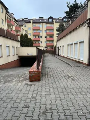 Budynek, w którym mieści się apartament