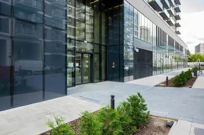 Budynek, w którym mieści się apartament