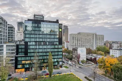 Widok na miasto Warszawa z tego apartamentu