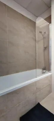 Łazienka w obiekcie Apartamenty Comfort na Alejach Jerozolimskich
