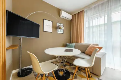 Telewizja i/lub zestaw kina domowego w obiekcie Apartament na Woli, nowe osiedle Jana Kazimierza 32, szybkie WI-FI, Parking